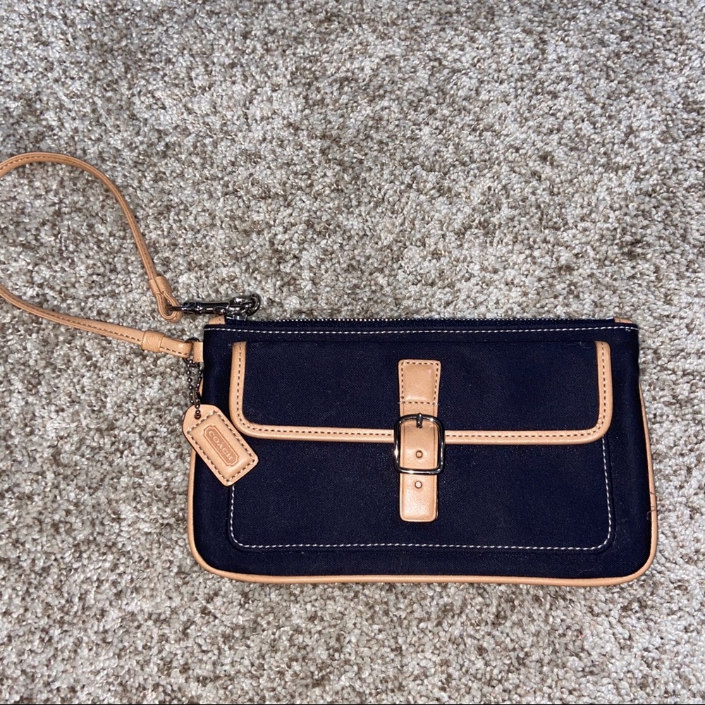 small coach wristlet